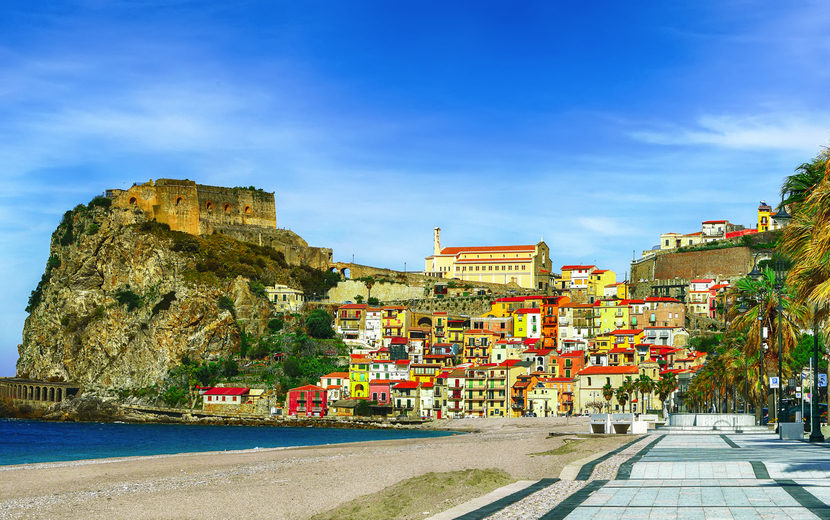 Küstenstadt Scilla