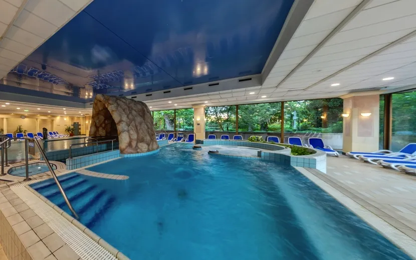 Schwimmbad