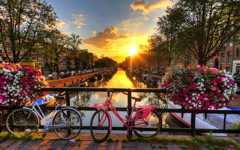 Amsterdam, Grachten