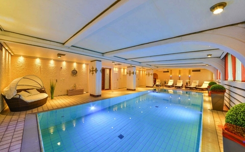 Hotelschimmbad