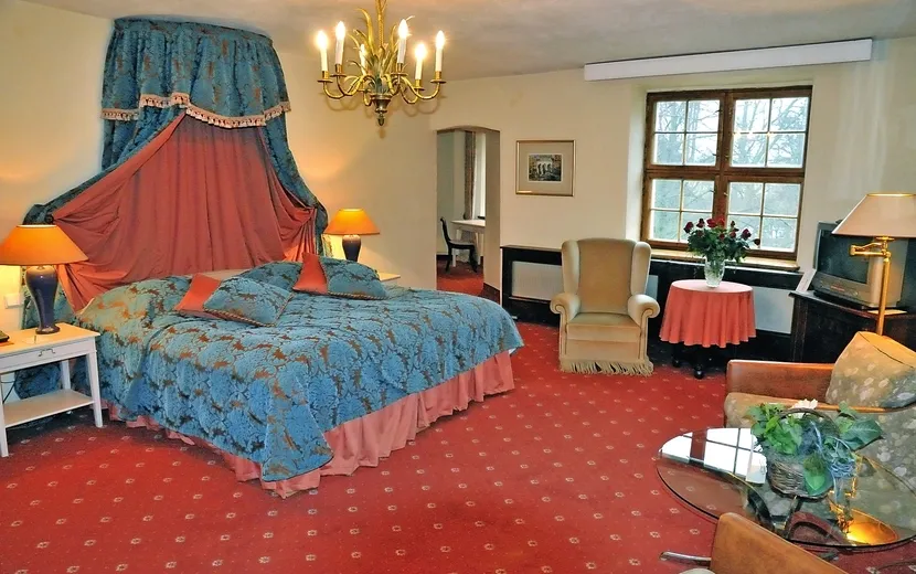 Schlosshotel Podewils, Zimmerbeispiel