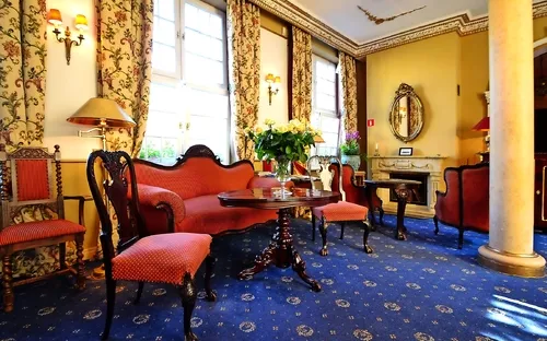 Schlosshotel Podewils, Lobby