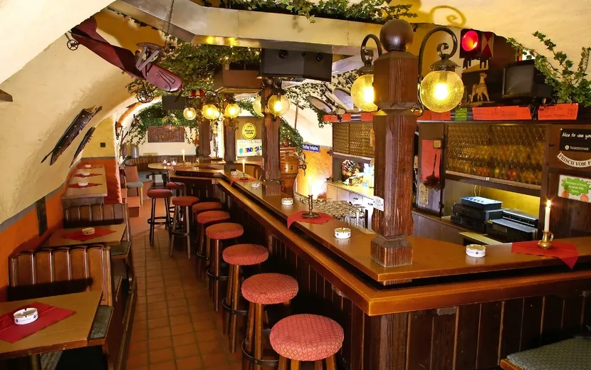 Superior-Hotel Rheingraf, Bar