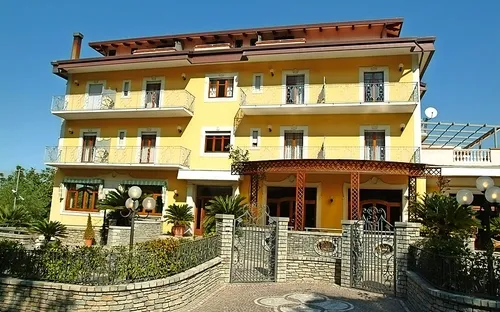 Hotel Sant' Angelo, Pimonte, Golf von Neapel, Außenansicht