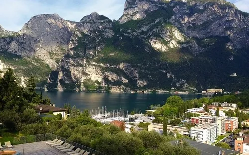 Hotel Benacusv Aussicht