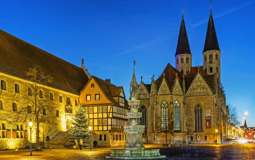 Abendlicht auf den Straßen im alten Braunschweig