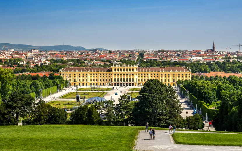Schloss Schönbrunn und Panorama über Wien