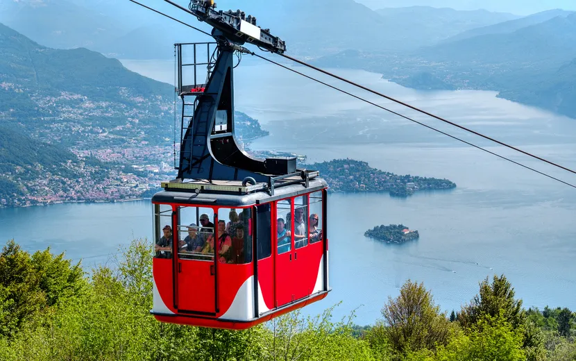 Seilbahn Stresa Mottarone am Lago Maggiore