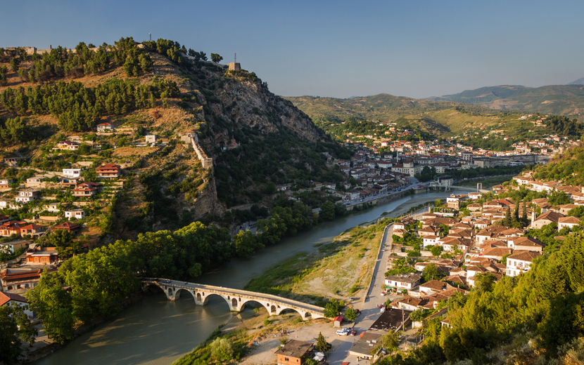 Berat - Albaniens Stadt der tausend Fenster