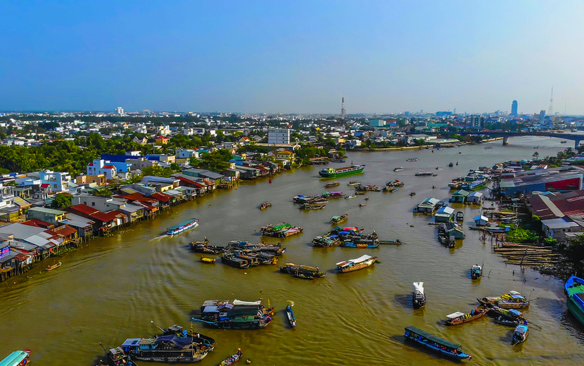Cai Rang Floating Market in Can Tho, Vietnam
