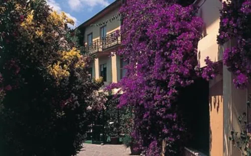 Hotel Barracuda Außenansicht
