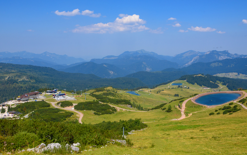 Steinplatte - ein 1869 m ü. A. hohes Bergmassiv in den Chiemgauer Alpen in Österreich