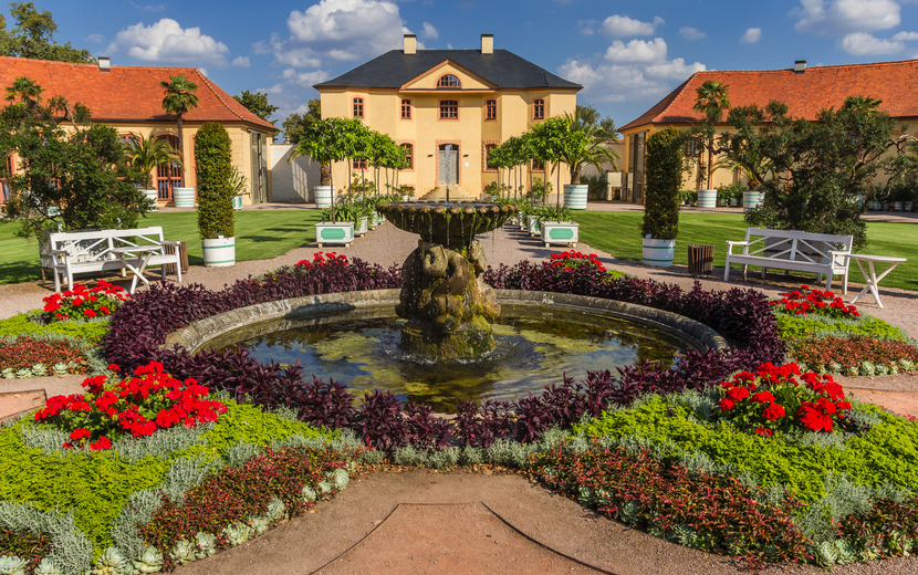Garten und Brunnen im Schloss Belvedere in Weimar