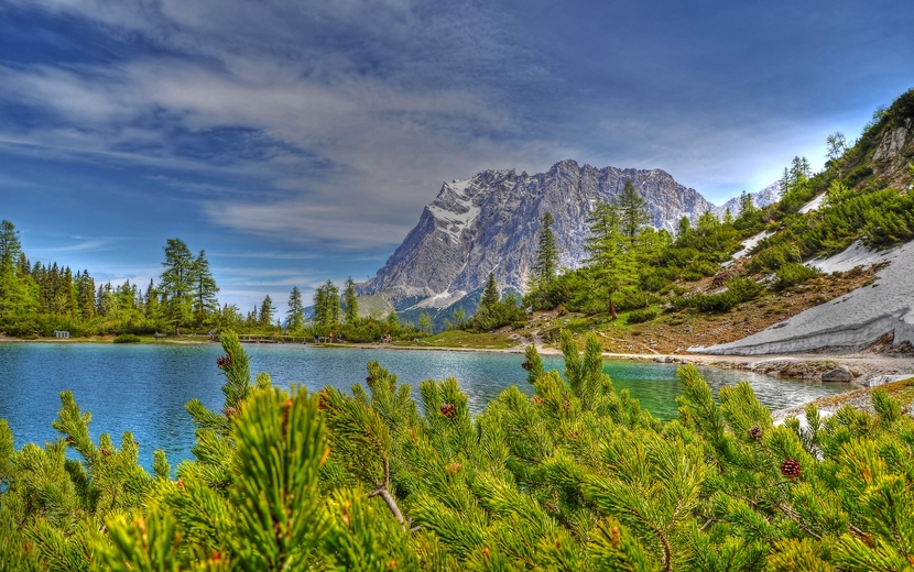 Blick auf die Zugspitze vom Seebensee