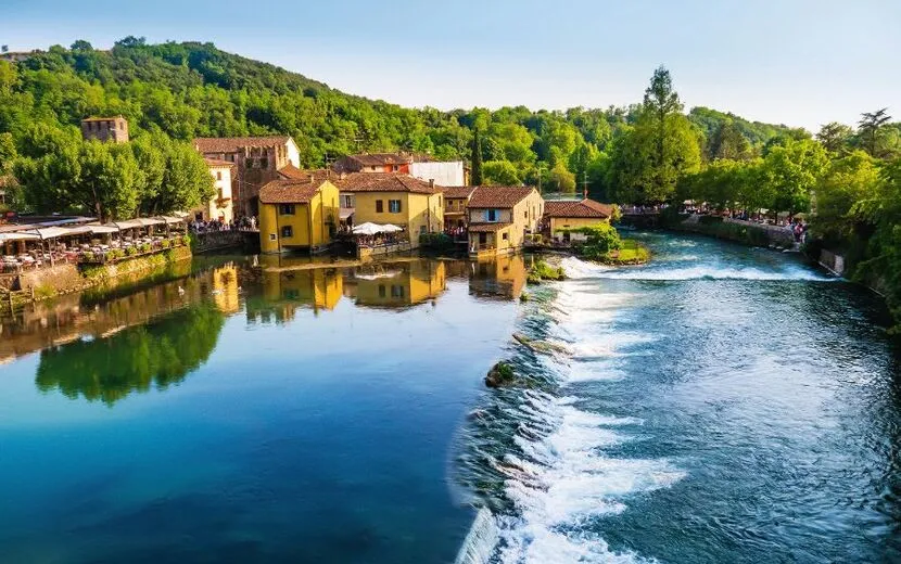 Borghetto am Fluss Mincio in Valeggio sul Minico