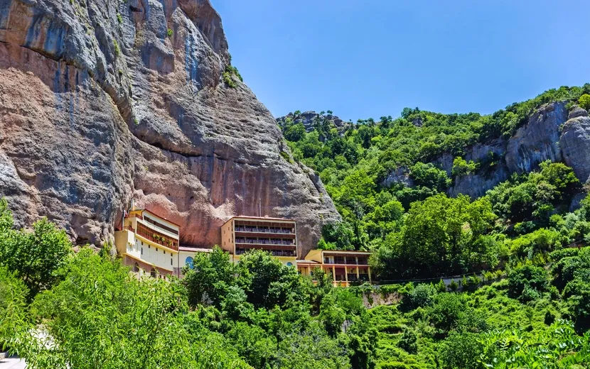 Mega Spileo oder Kloster der Großen Höhle bei Kalavrita