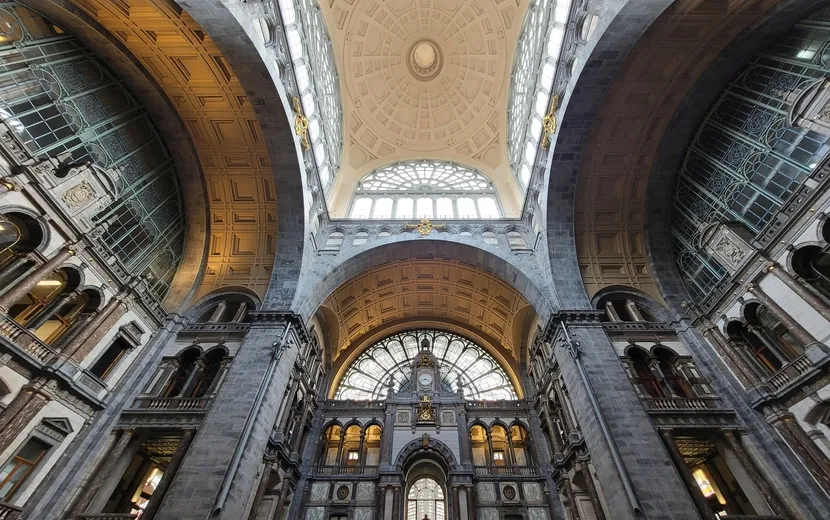 Antwerpen, Bahnhof