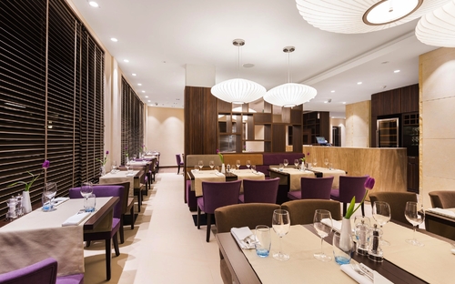 Hotel DeSilva, Restaurant