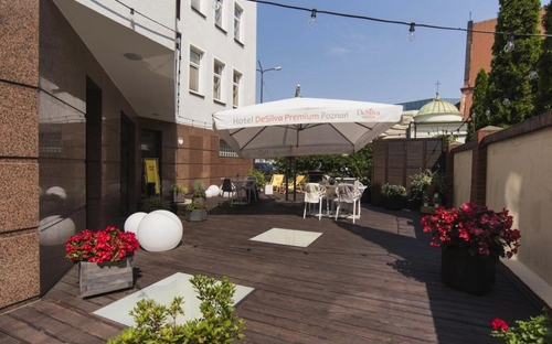 Hotel DeSilva, Terrasse