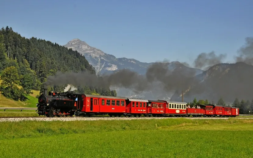 Dampfzug der Zillertalbahn 