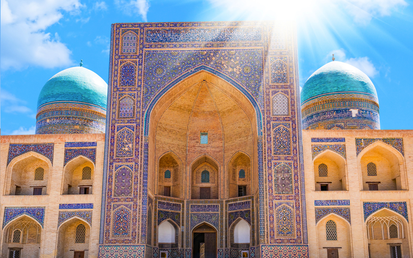 die Mir-Arab-Madrasa oder Medrese Mir-e Arab ist eine Madrasa in Buchara, Usbekistan 