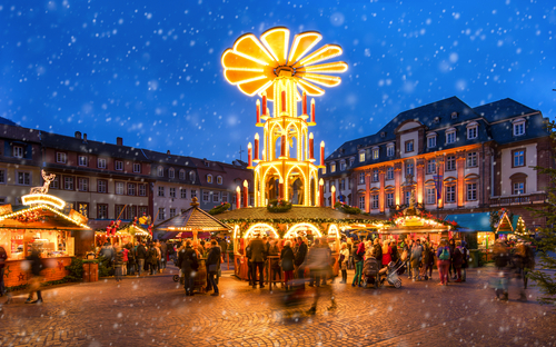 © eyetronic - stock.adobe.com Weihnachtsmarkt in Heidelberg