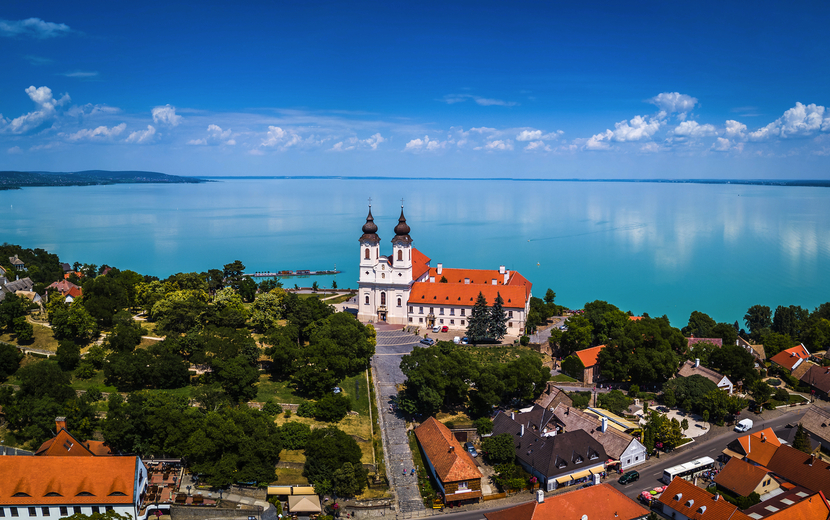 Abtei Tihany auf der Halbinsel Tihany am Balaton