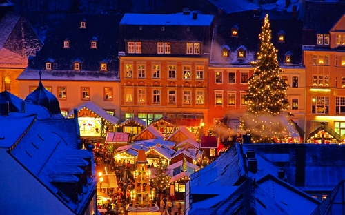 © LianeM - stock.adobe.com Weihnachtsmarkt in Annaberg-Buchholz im Erzgebirge, Deutschland
