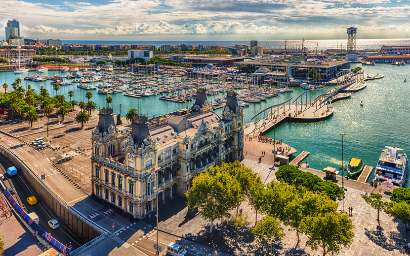Luftaufnahme von Port Vell in Barcelona
