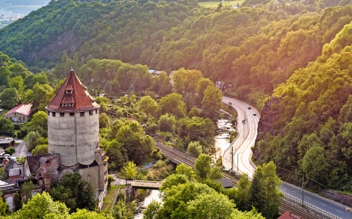 Blick ins Tal der Weißeritz in Dresden, Deutschland